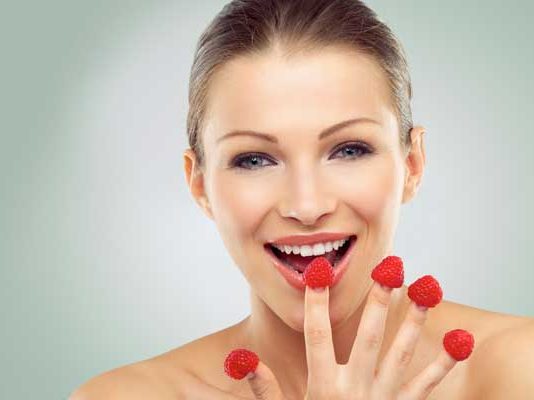 ผิวสวยใสง่ายๆ ด้วยเคล็ดลับการกินอาหาร ผิวสวย cover